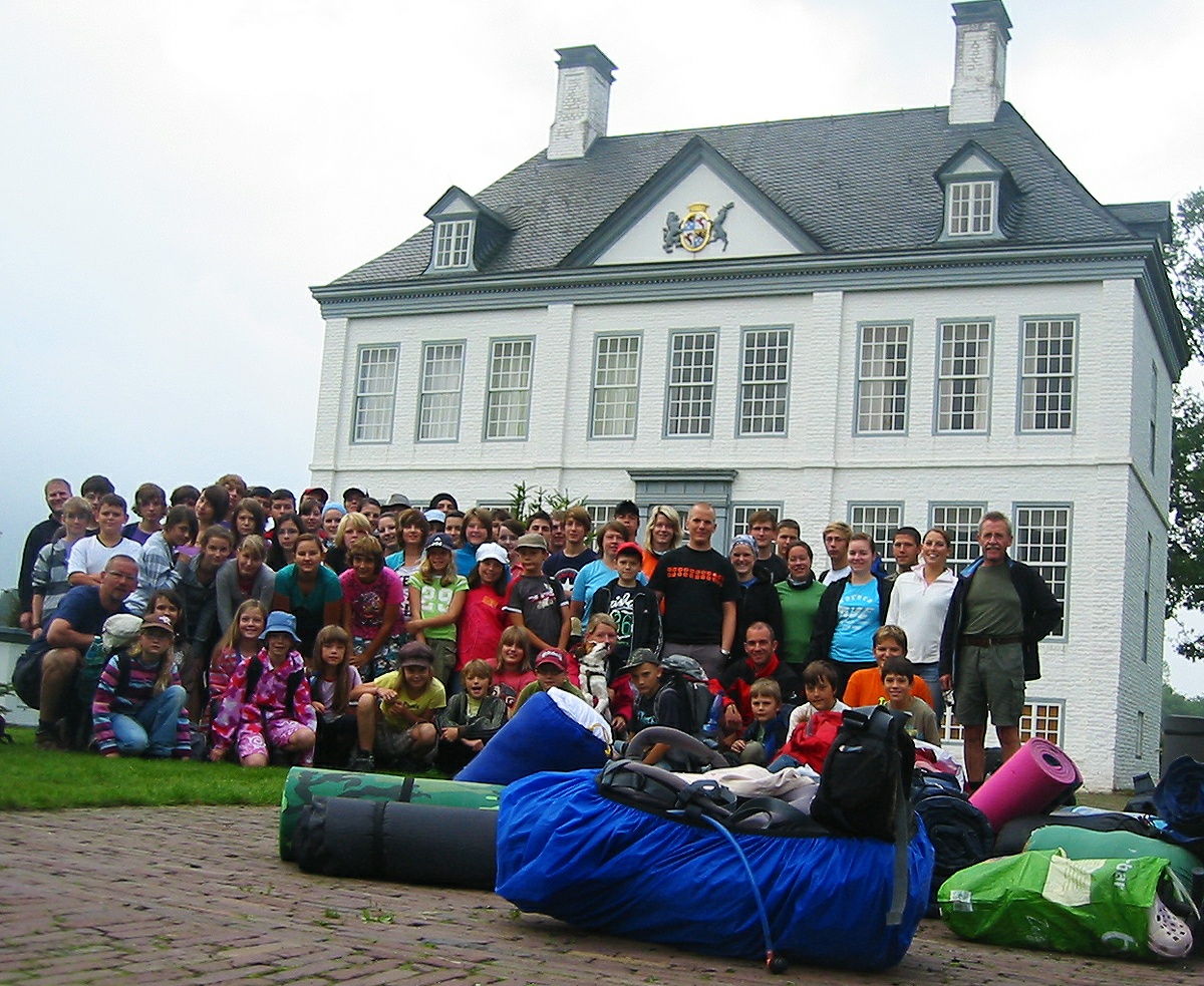 Gruppenbild Sommerlager 2010 - Hike auf
            Haus Kolk